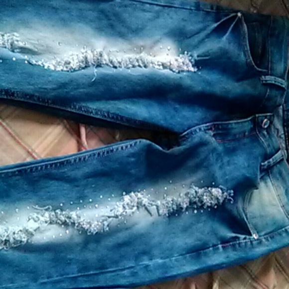 Rebel love jeams - Picture 1 of 5